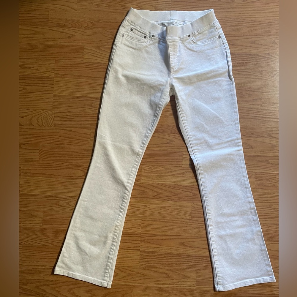 Boston Proper Women's Bright White Boot Cut Jeans